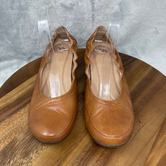 Nurture by Lamaze Shoes Womens 9.5 M Cognac Tan Leather Low Wedge Heel Scrunch - Picture 5 of 16